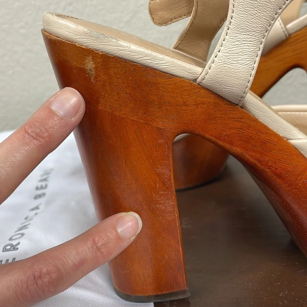 Veronica Beard substantial wooden
